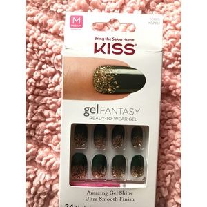 Press on olive green nails NWT